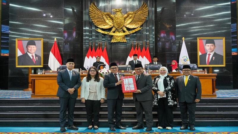 Cover Perda RPPLH Ditetapkan, Jakarta Punya Kompas Pembangunan 30 Tahun