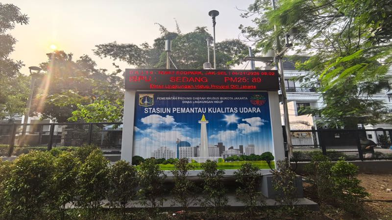 Sebaran Abu Anak Krakatau Jangkau Sebagian Jakarta, DLH Imbau Warga Kurangi Paparan